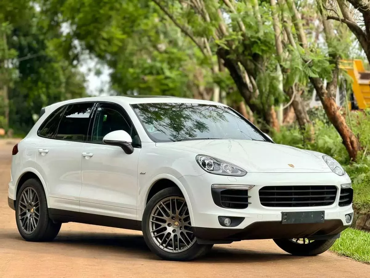 PORSCHE Cayenne   - 2016