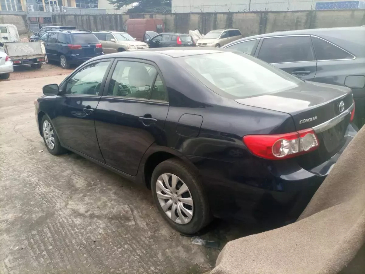 Toyota Corolla   - 2012