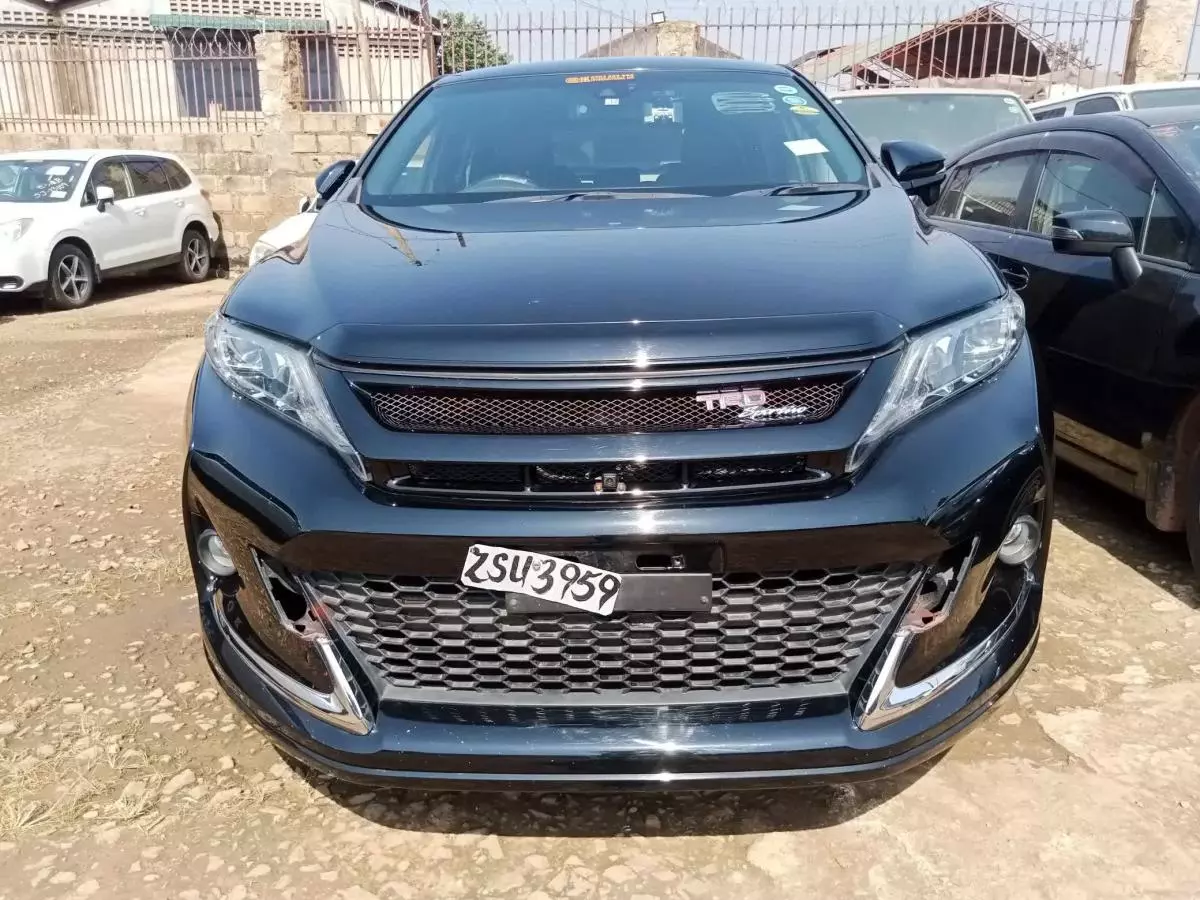 Toyota Harrier   - 2015