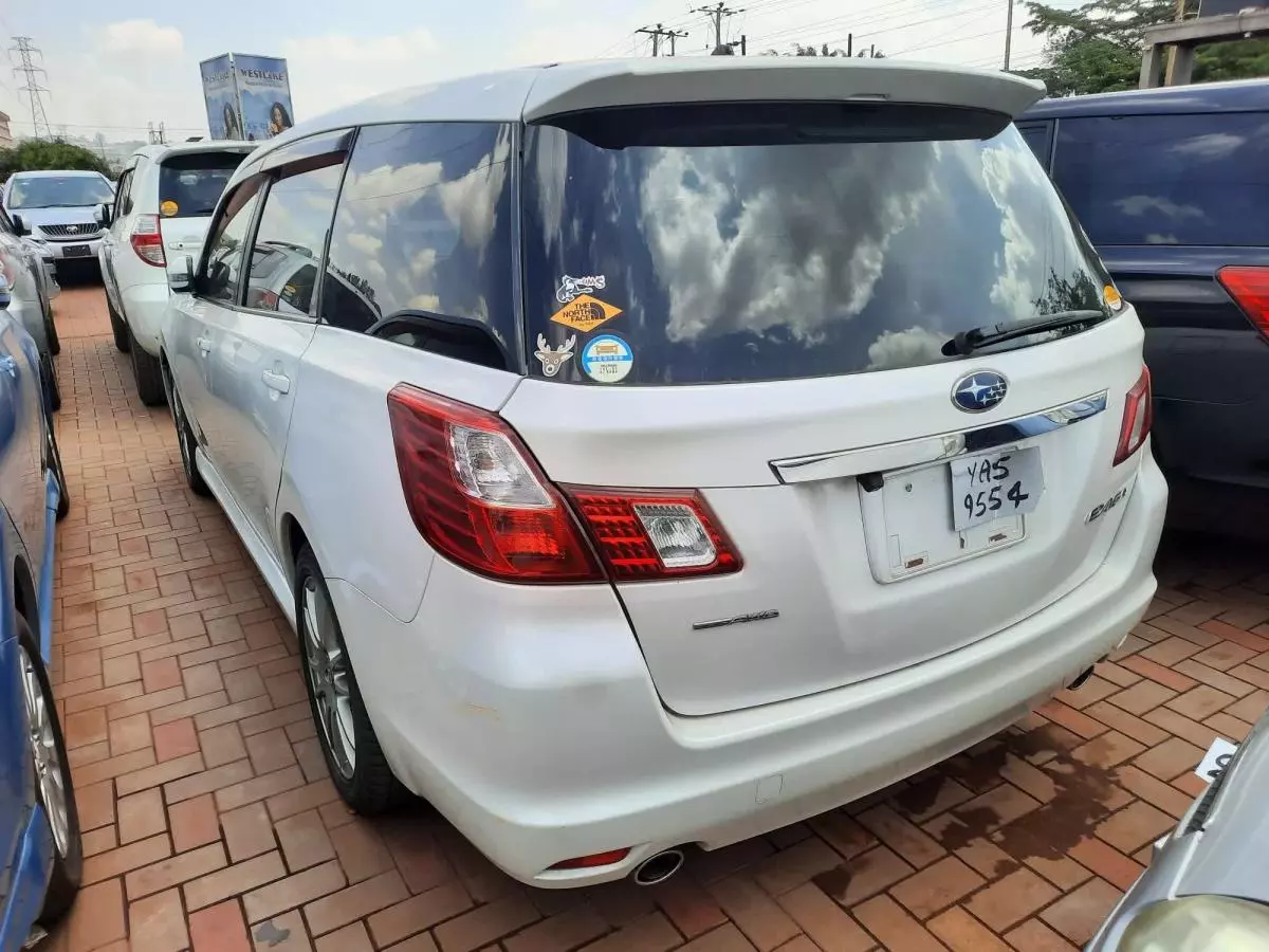 Subaru Exiga  - 2009
