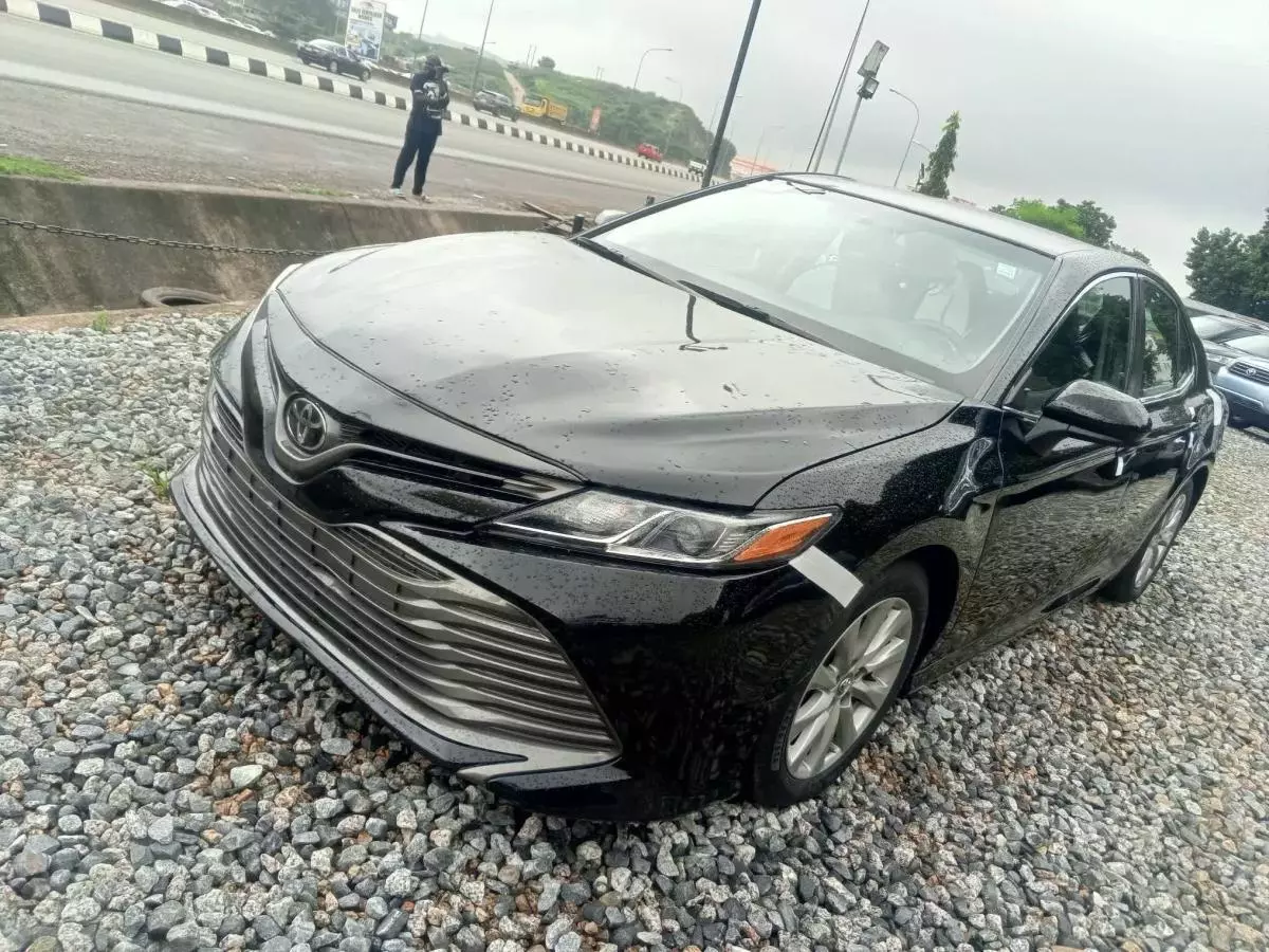 Toyota Camry   - 2019