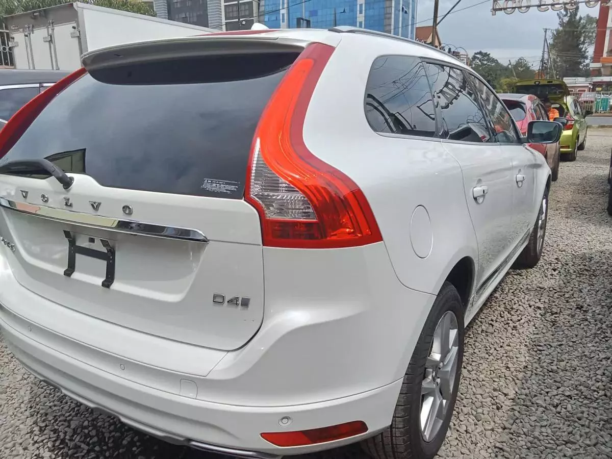 Volvo XC60   - 2017