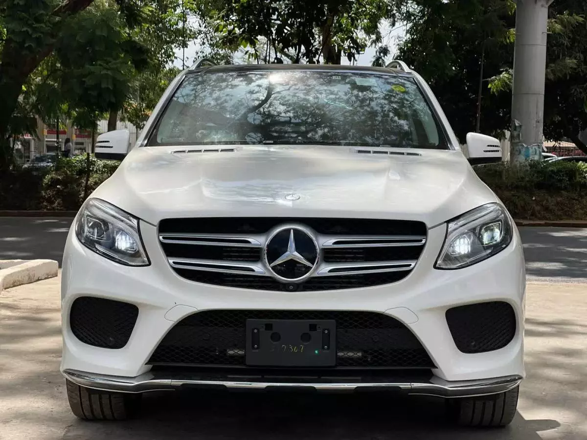 Mercedes-Benz GLE 350 - 2015