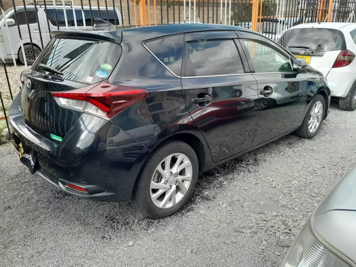Toyota Auris - 2015