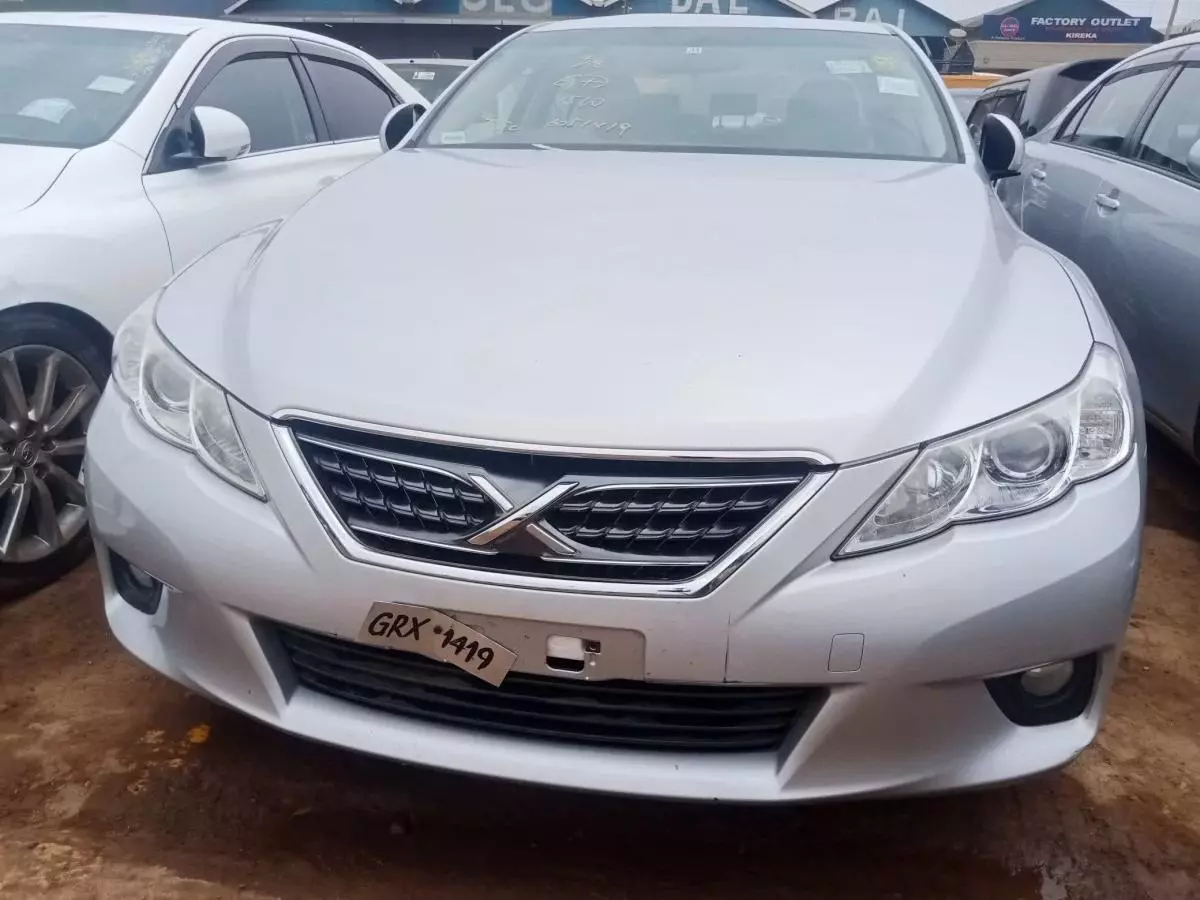 Toyota Mark X   - 2013