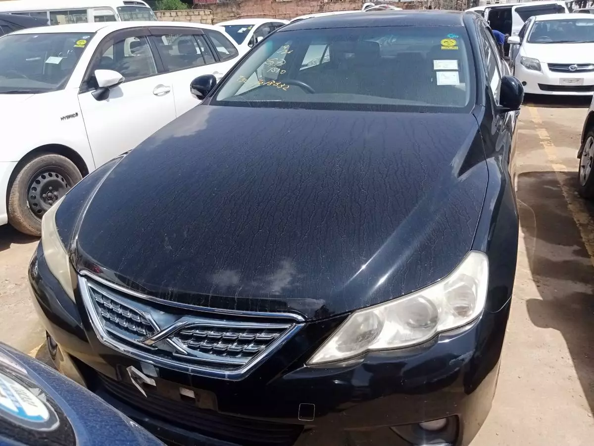 Toyota Mark X   - 2010