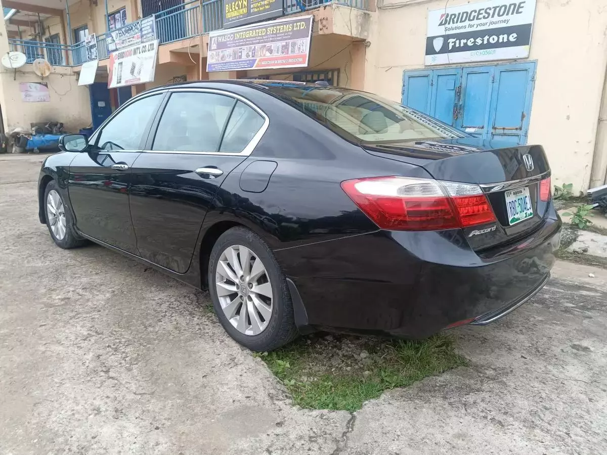 Honda Accord   - 2013