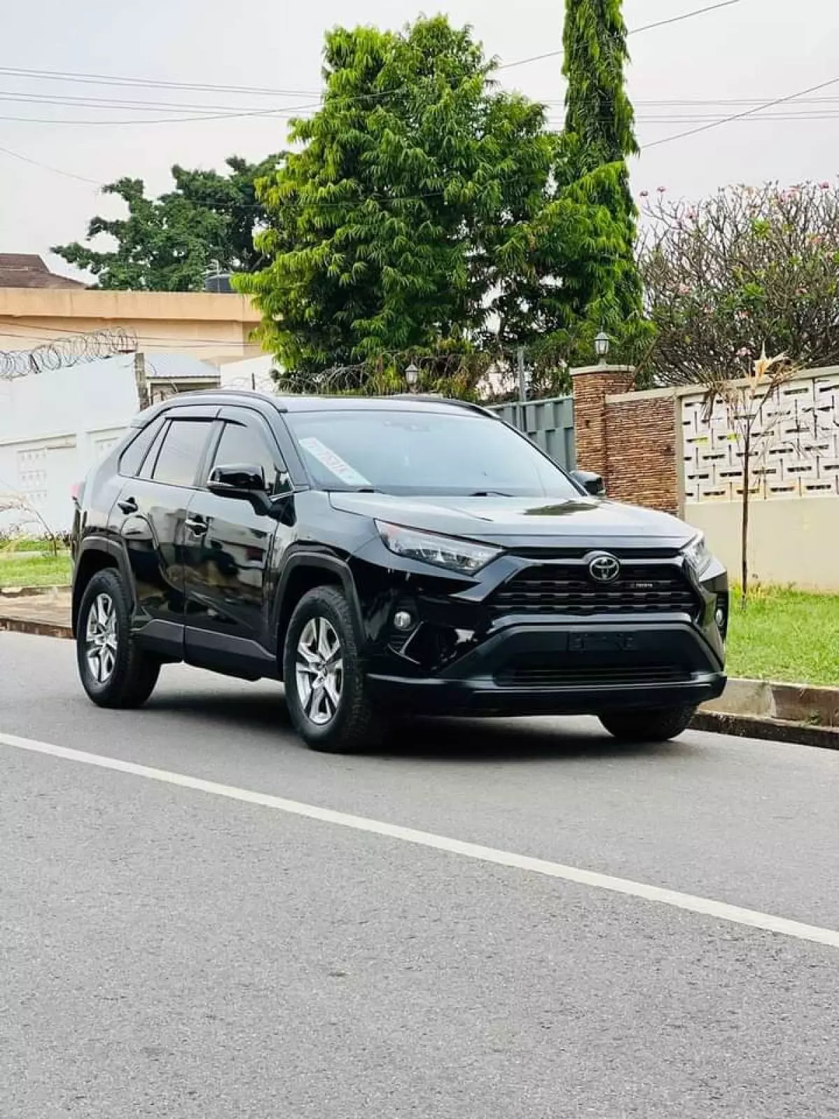 Toyota RAV 4   - 2019