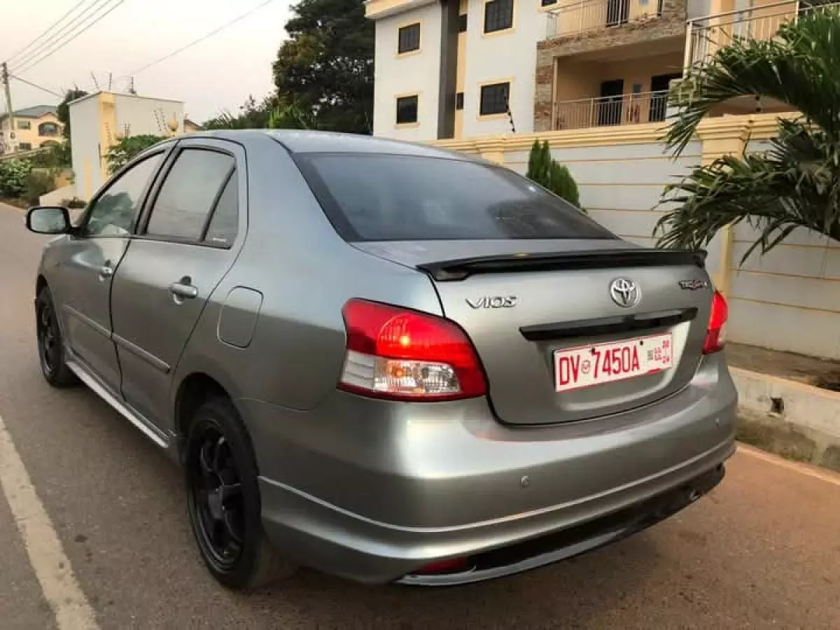 Toyota Vios   - 2010