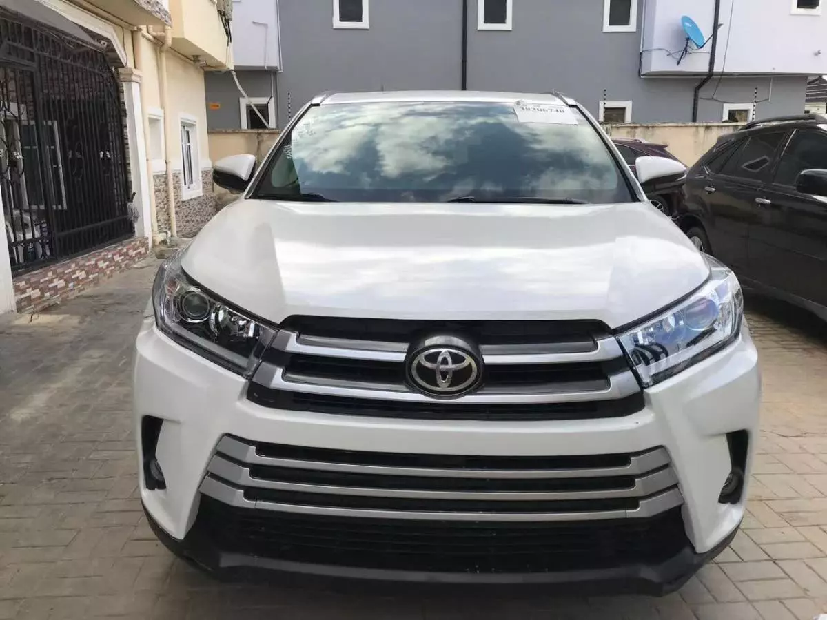 Toyota Highlander   - 2015