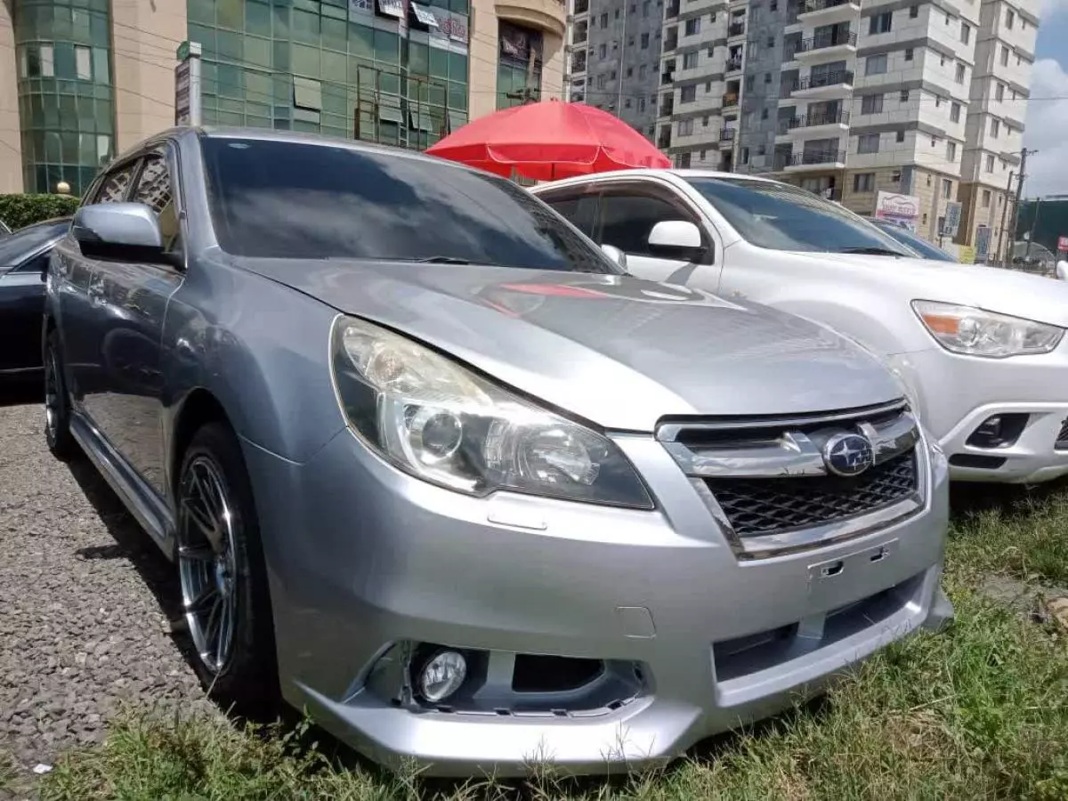 Subaru Outback   - 2013