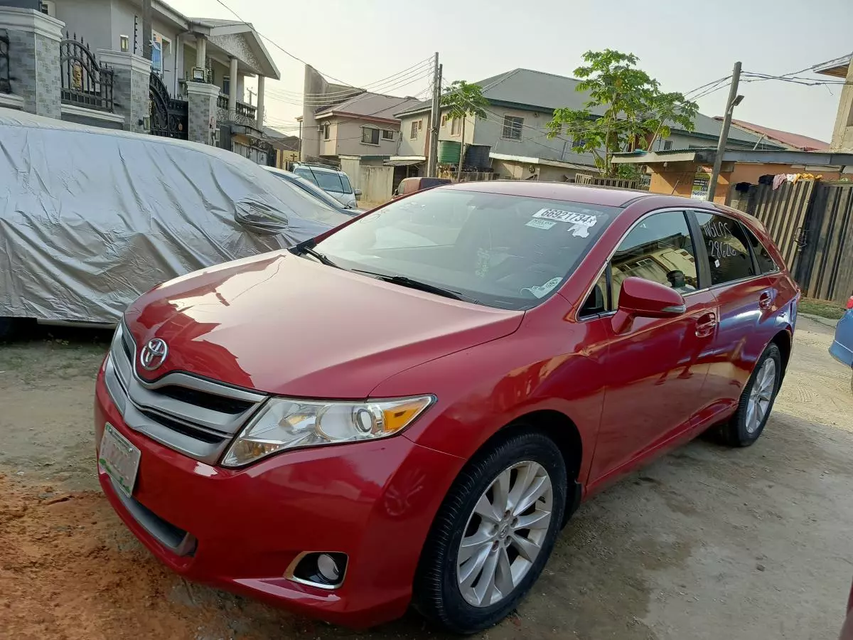 Toyota Venza   - 2014