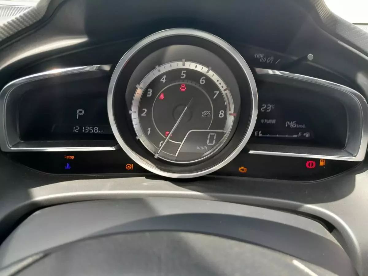 Mazda Axela  - 2016