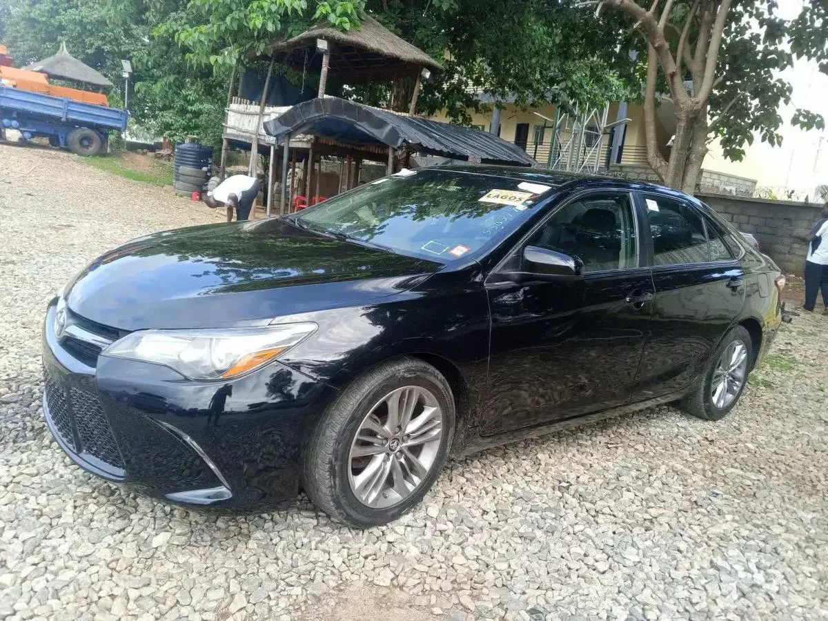 Toyota Camry   - 2015