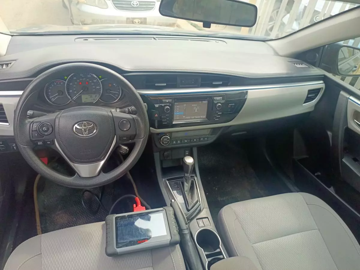 Toyota Corolla   - 2014