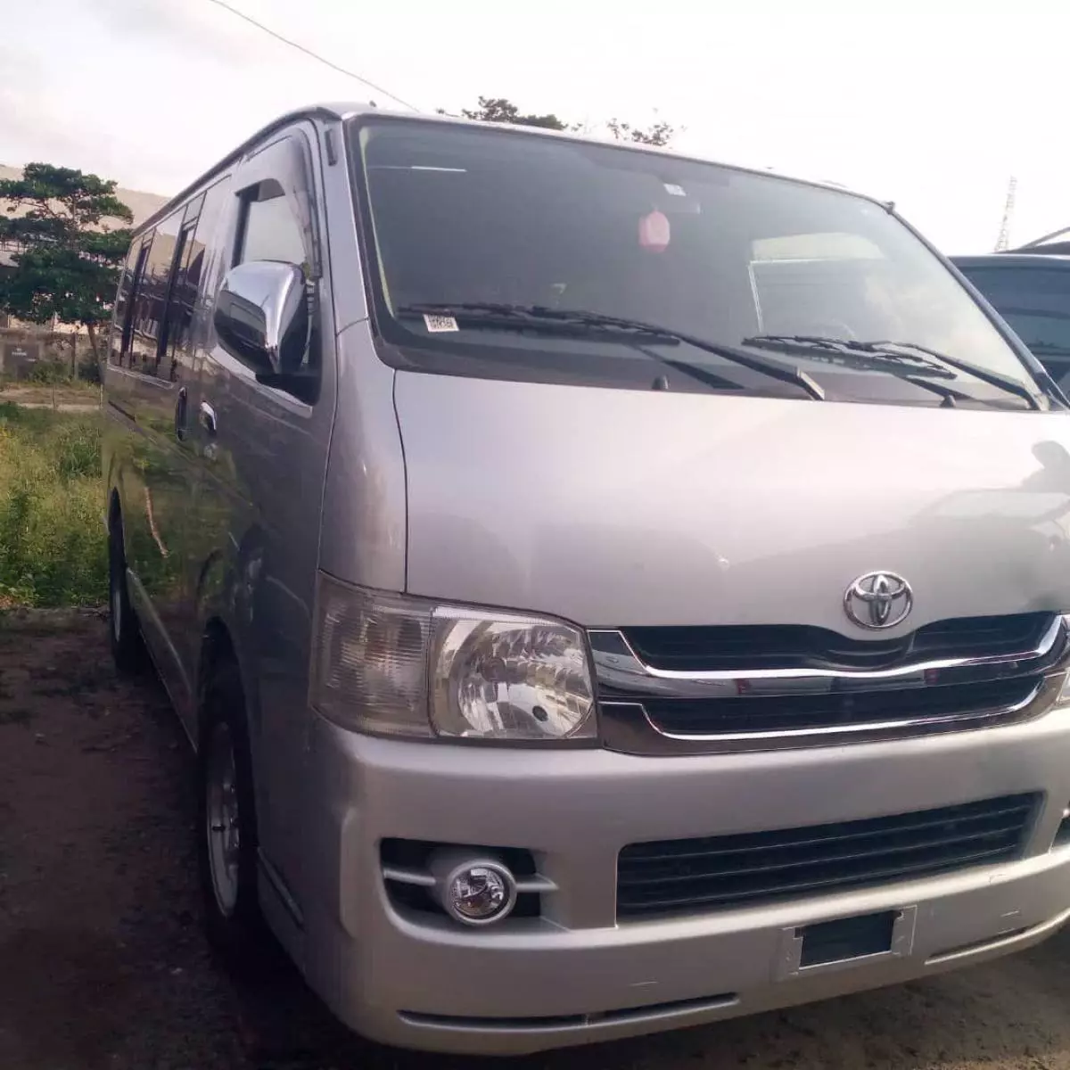 Toyota Hiace   - 2010