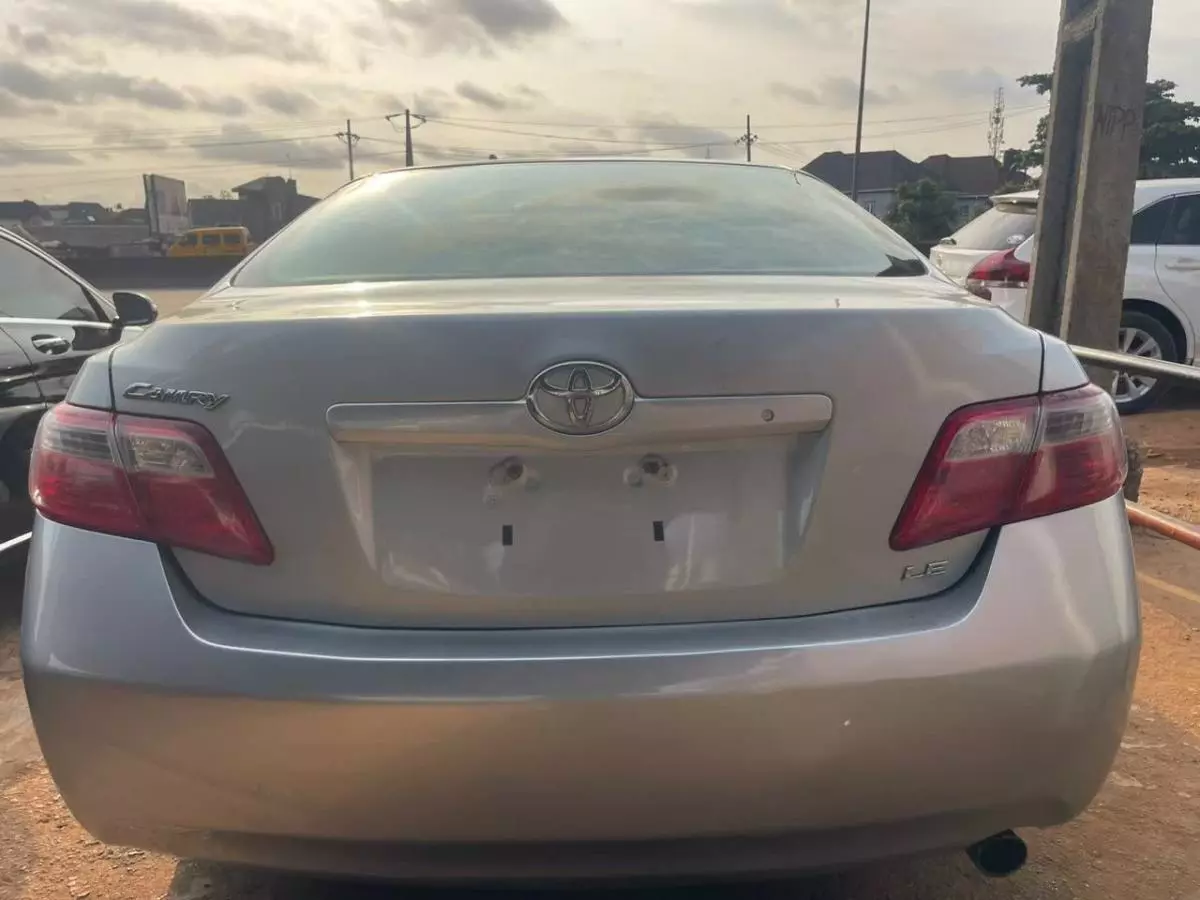 Toyota Camry   - 2007