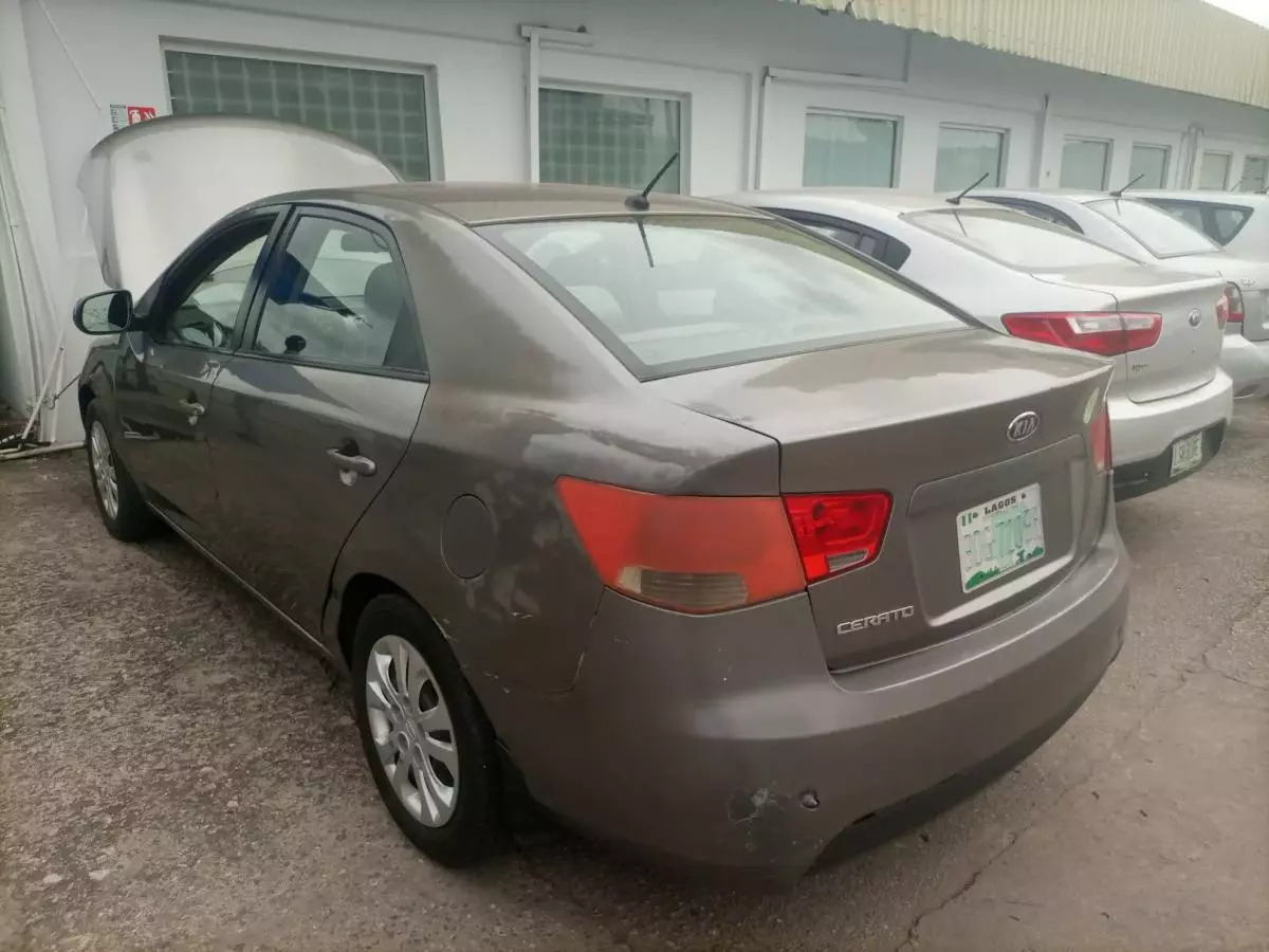 KIA Cerato   - 2011