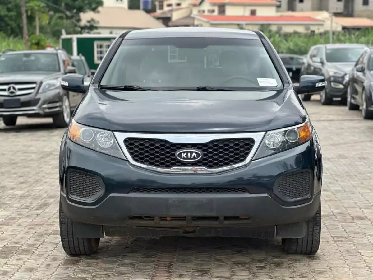 KIA Sorento   - 2012