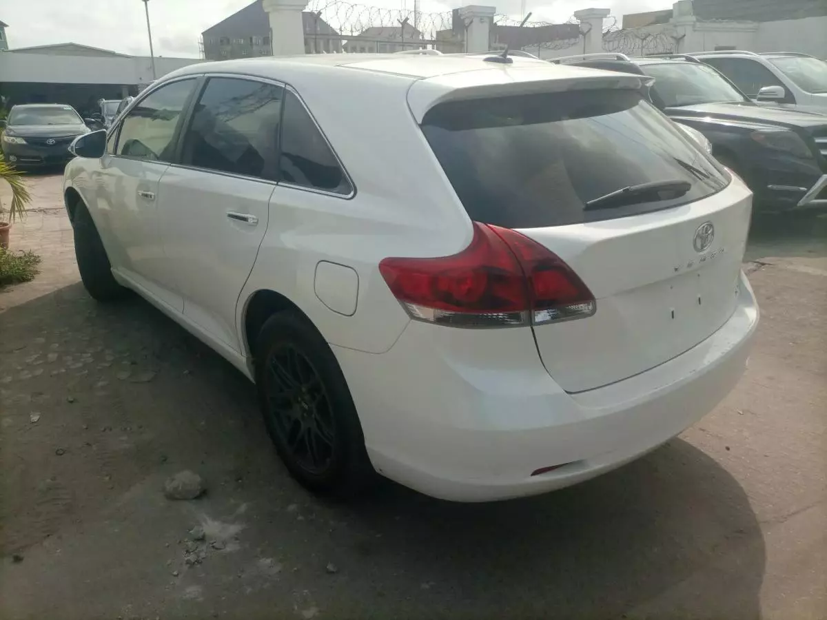 Toyota Venza   - 2013