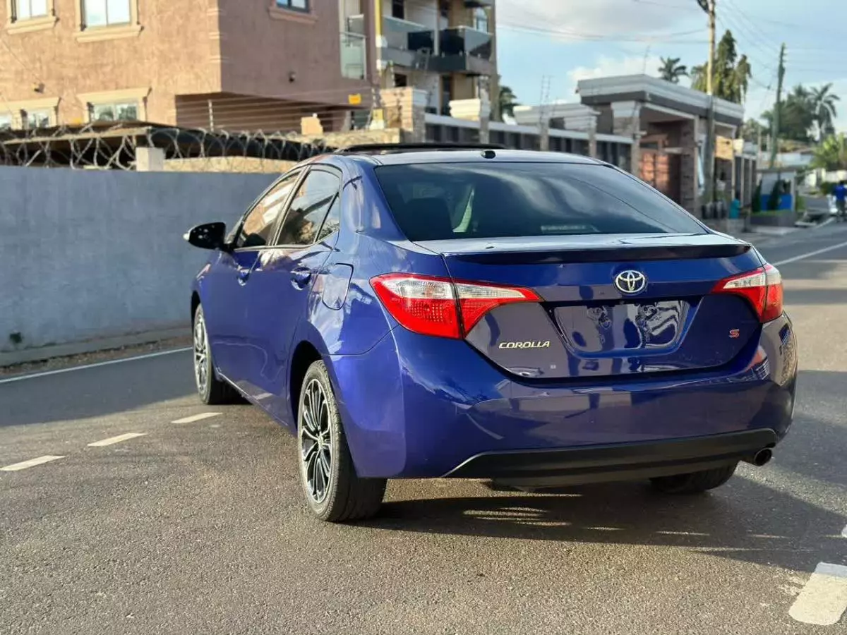 Toyota Corolla   - 2015