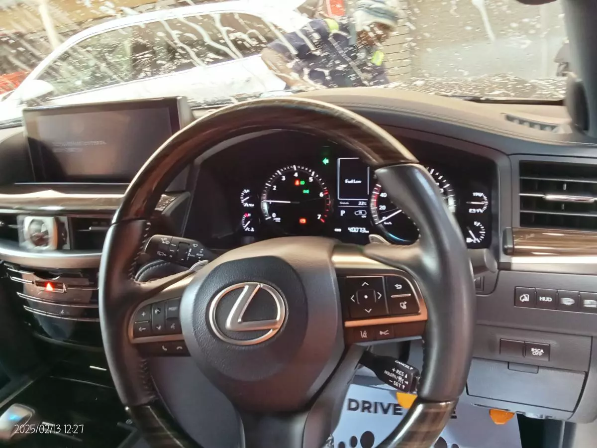 Lexus LX 570   - 2018