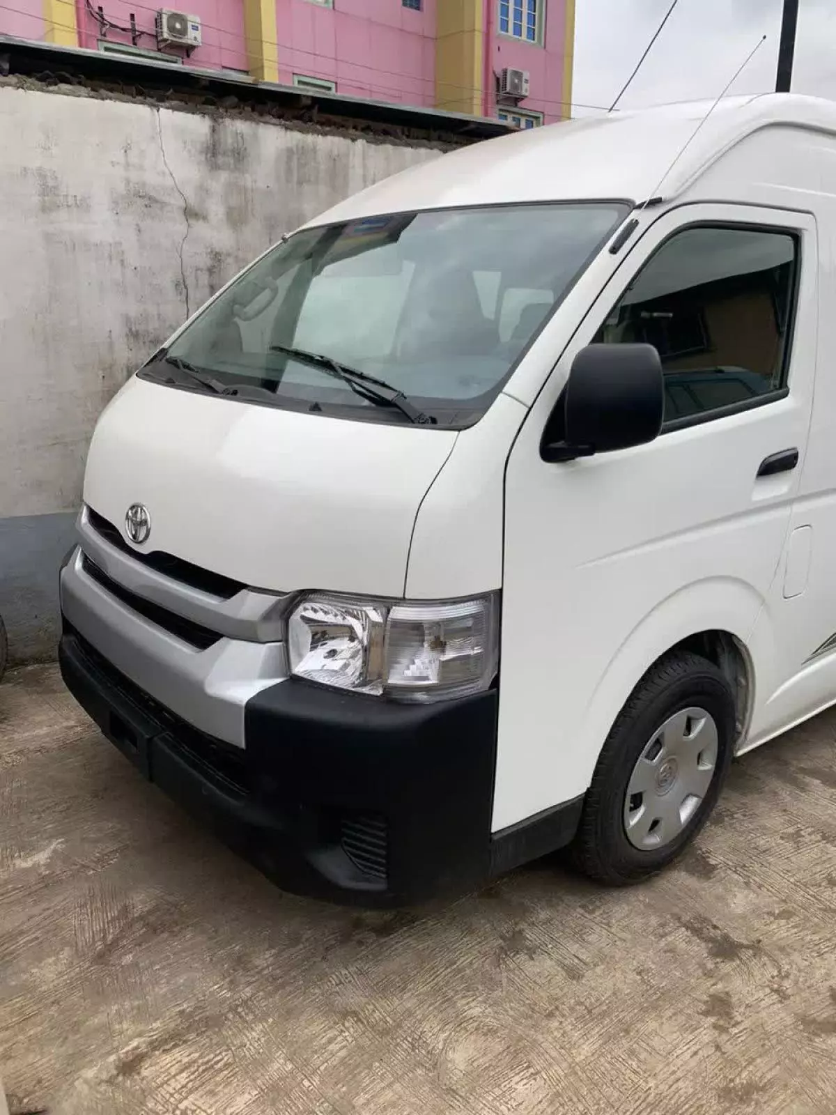 Toyota Hiace (High Roof)   - 2008