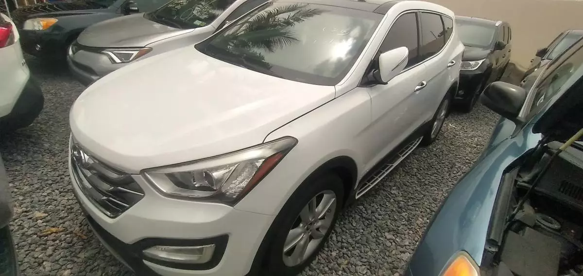 Hyundai Santa Fe - 2013