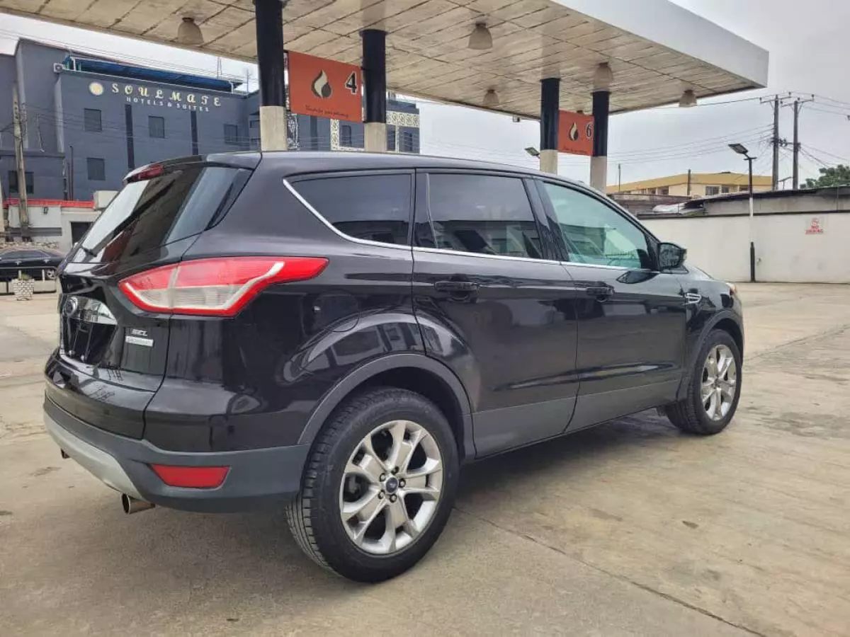 Ford Escape   - 2014