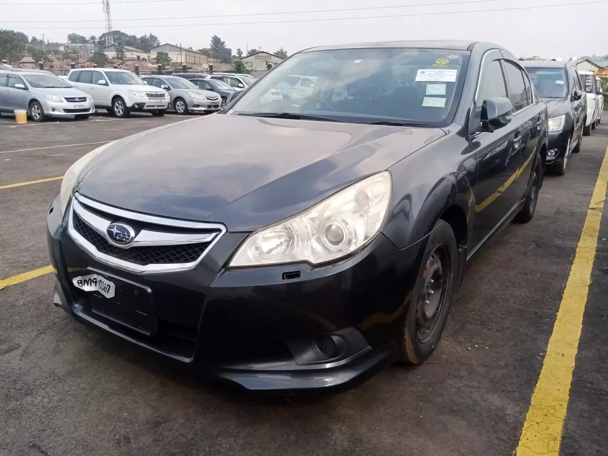 Subaru Legacy   - 2009