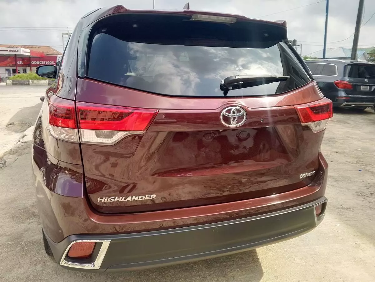 Toyota Highlander   - 2019