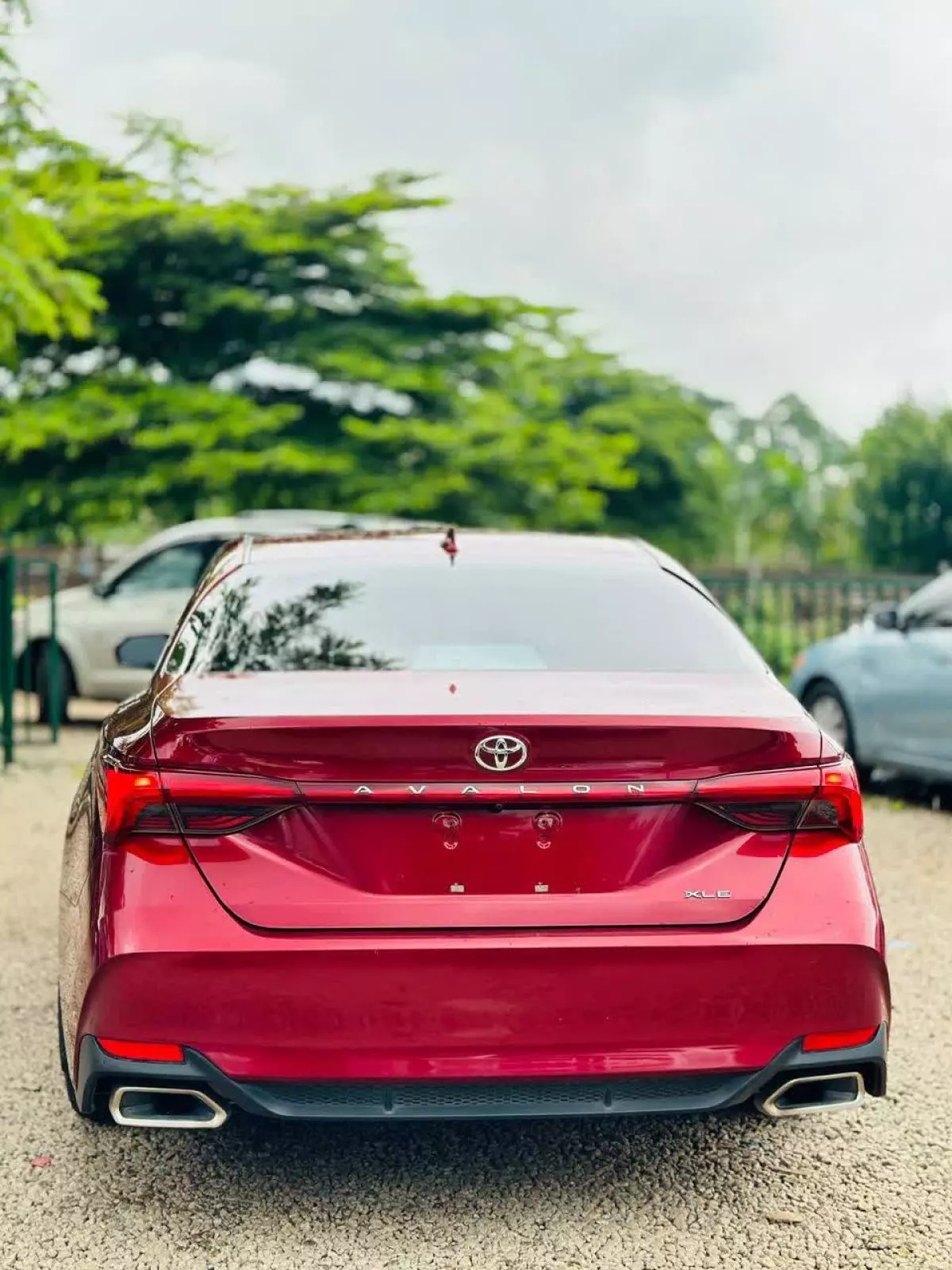 Toyota Avalon   - 2019