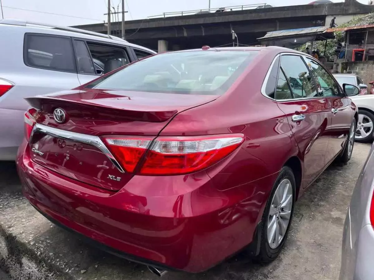 Toyota Camry   - 2015