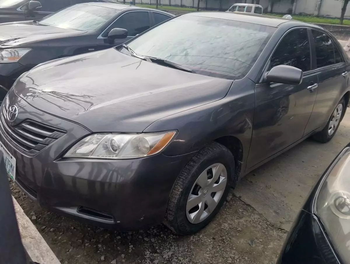 Toyota Camry   - 2008