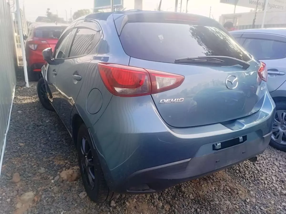 Mazda Demio   - 2016