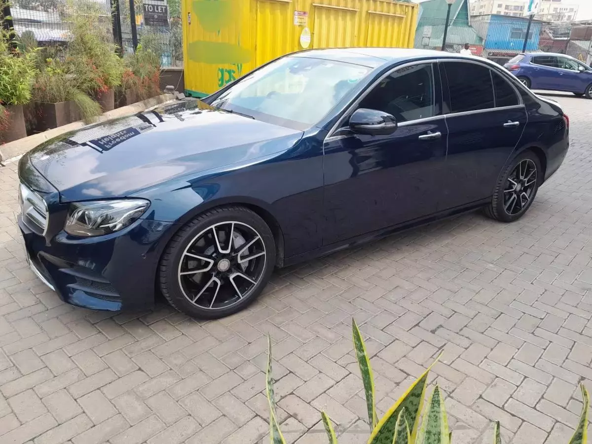 Mercedes-Benz E 250 - 2016