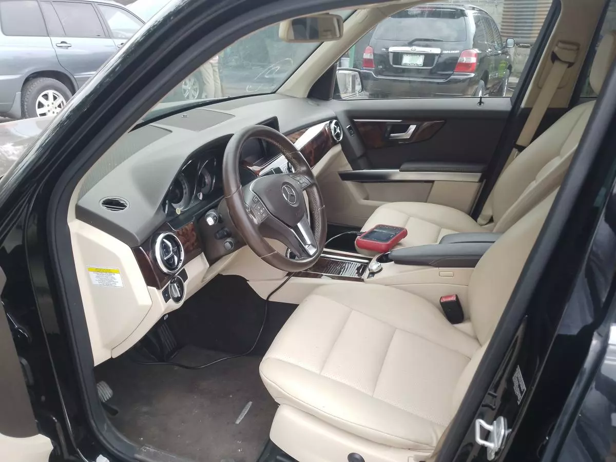 Mercedes-Benz GLK 350   - 2014