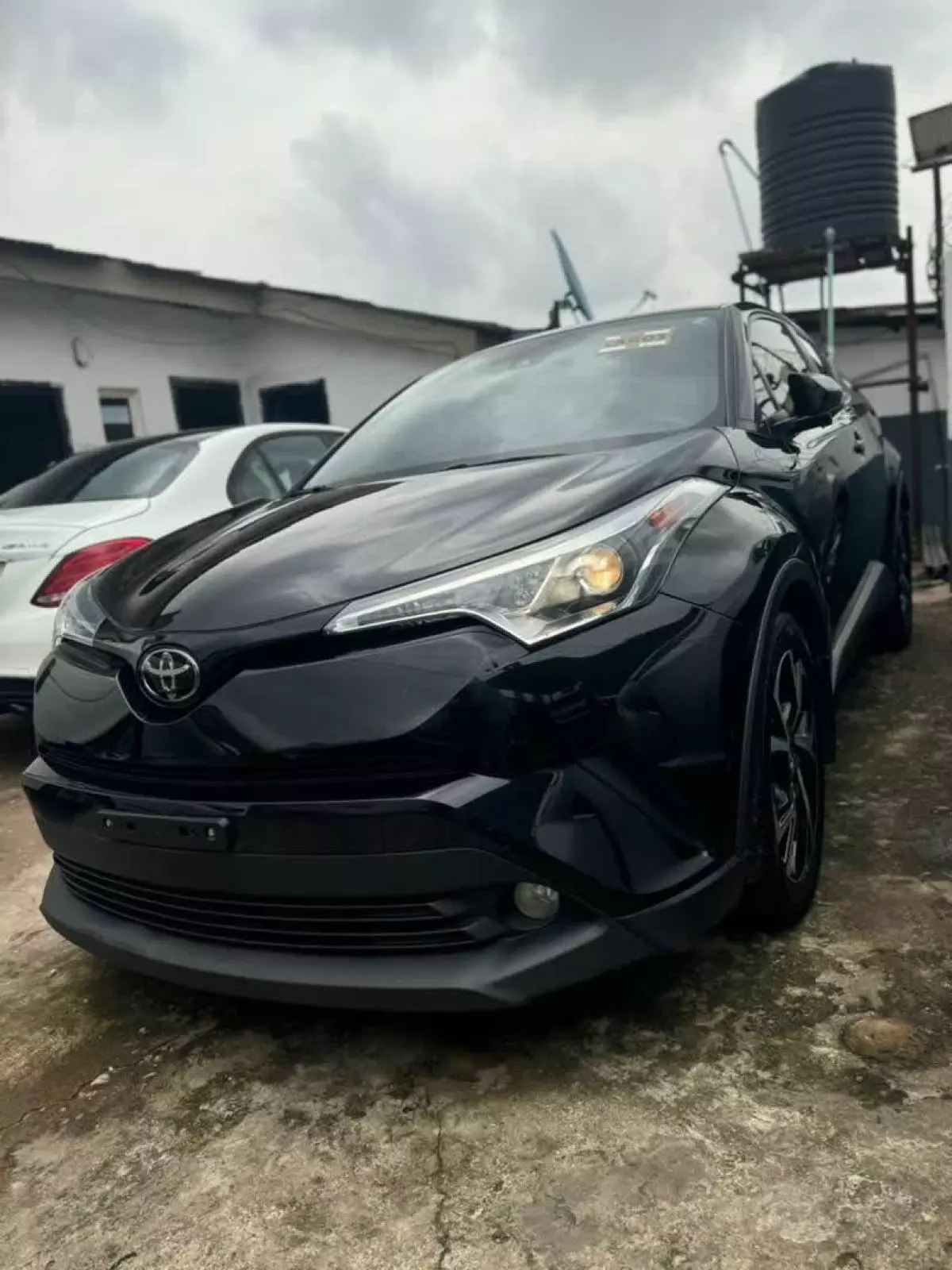 Toyota CH-R   - 2018