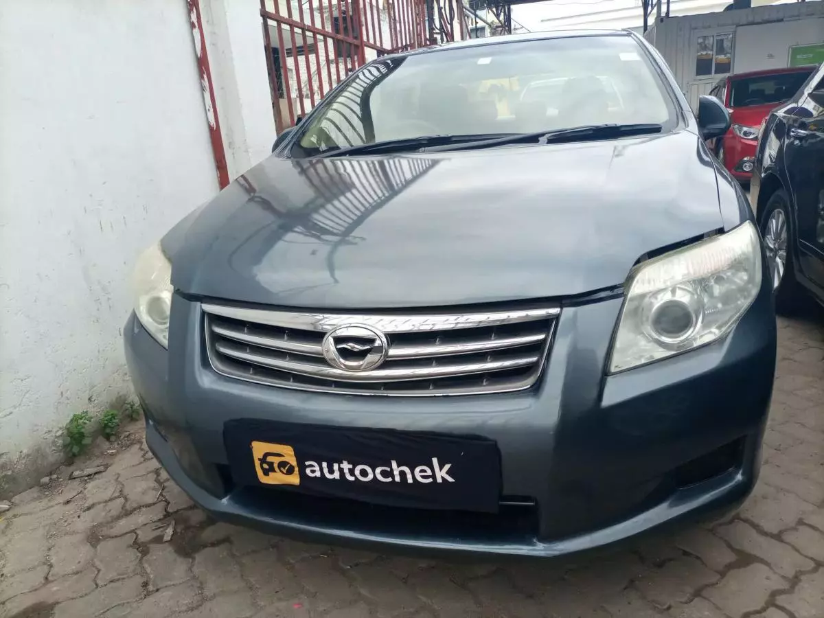 Toyota Axio  - 2010