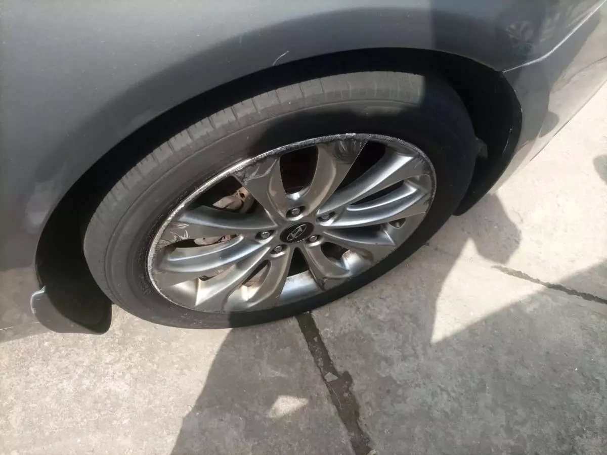 Hyundai Sonata - 2012