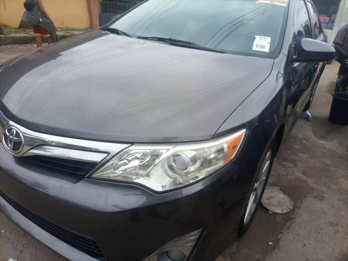 Toyota Camry - 2013