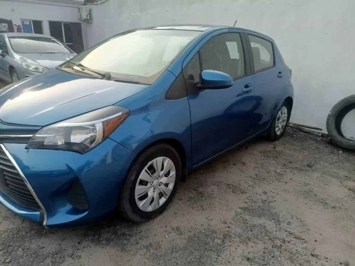 Toyota Yaris   - 2016