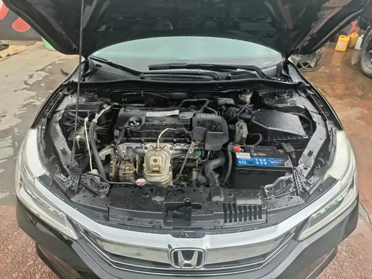 Honda Accord   - 2013