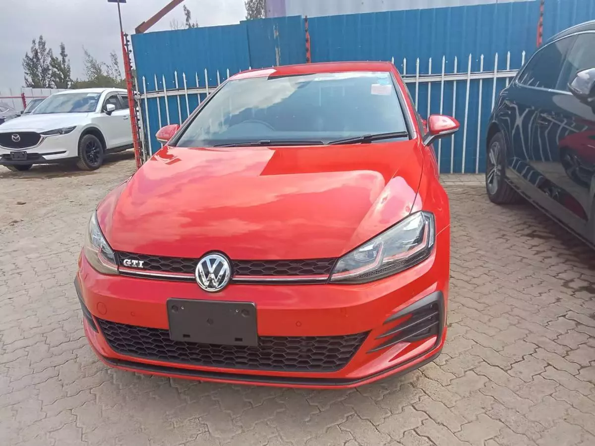 Volkswagen GTI   - 2017