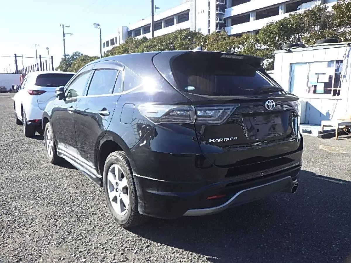 Toyota Harrier   - 2016