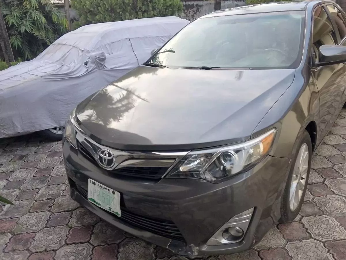 Toyota Camry   - 2014