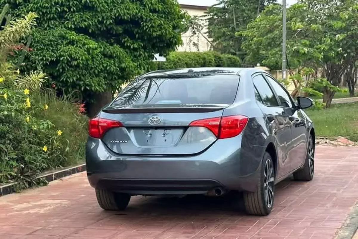 Toyota Corolla   - 2017