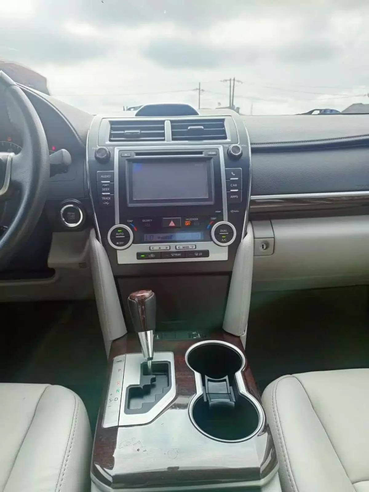 Toyota Camry   - 2012