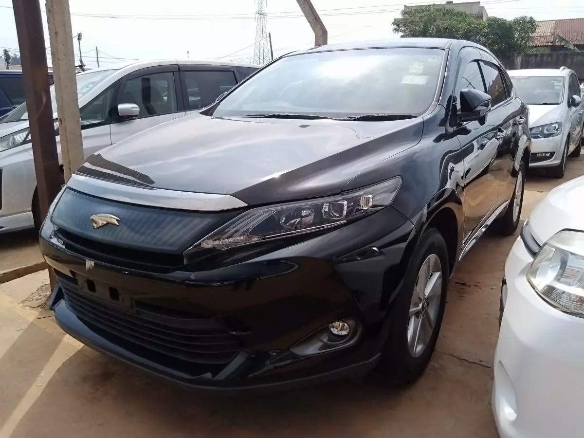 Toyota Harrier   - 2015