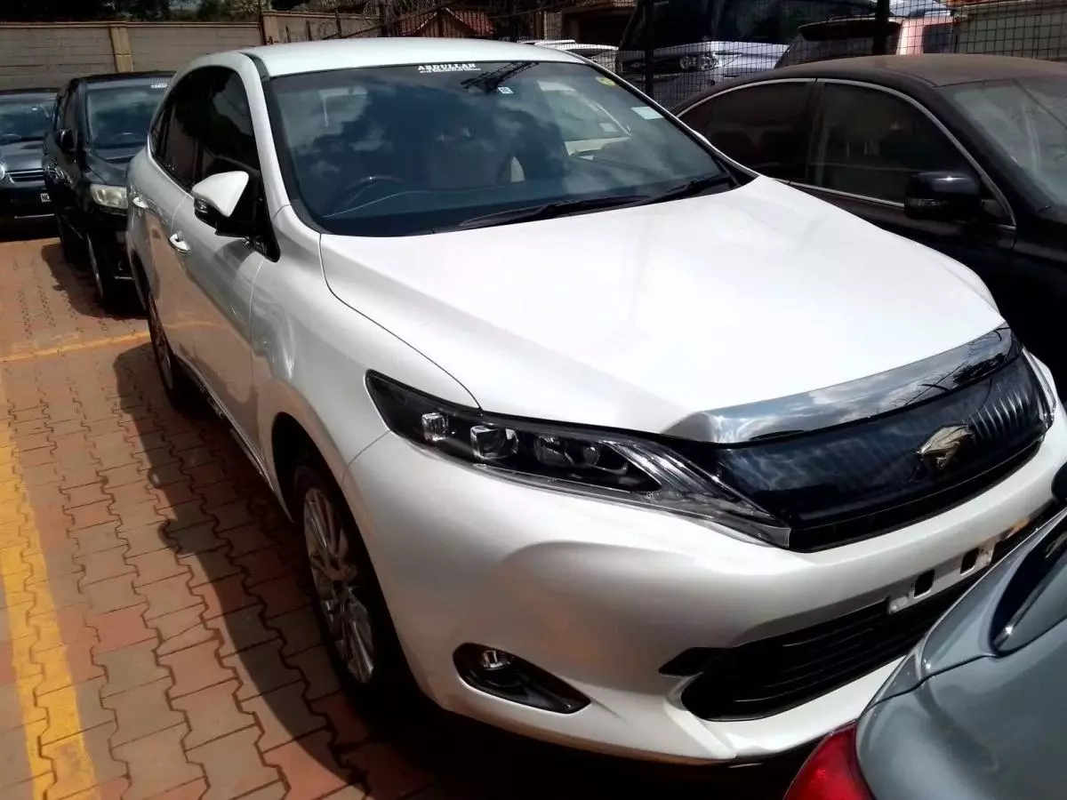 Toyota Harrier   - 2014